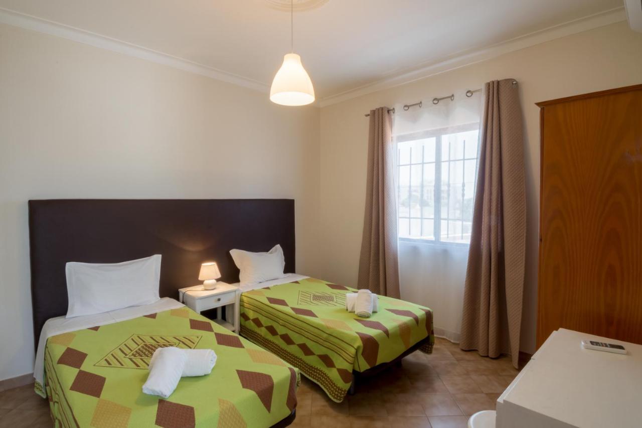 Apartamentos Pinto Quarteira Exteriér fotografie